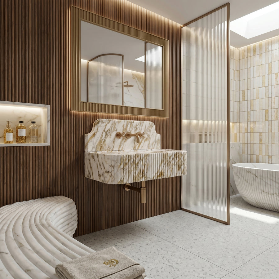 Calacatta Gold — Se zástěnou · drážkované